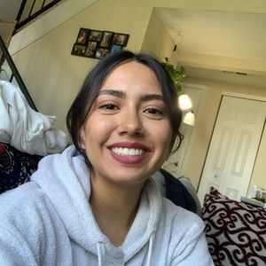 Meet your Posher, Emilie